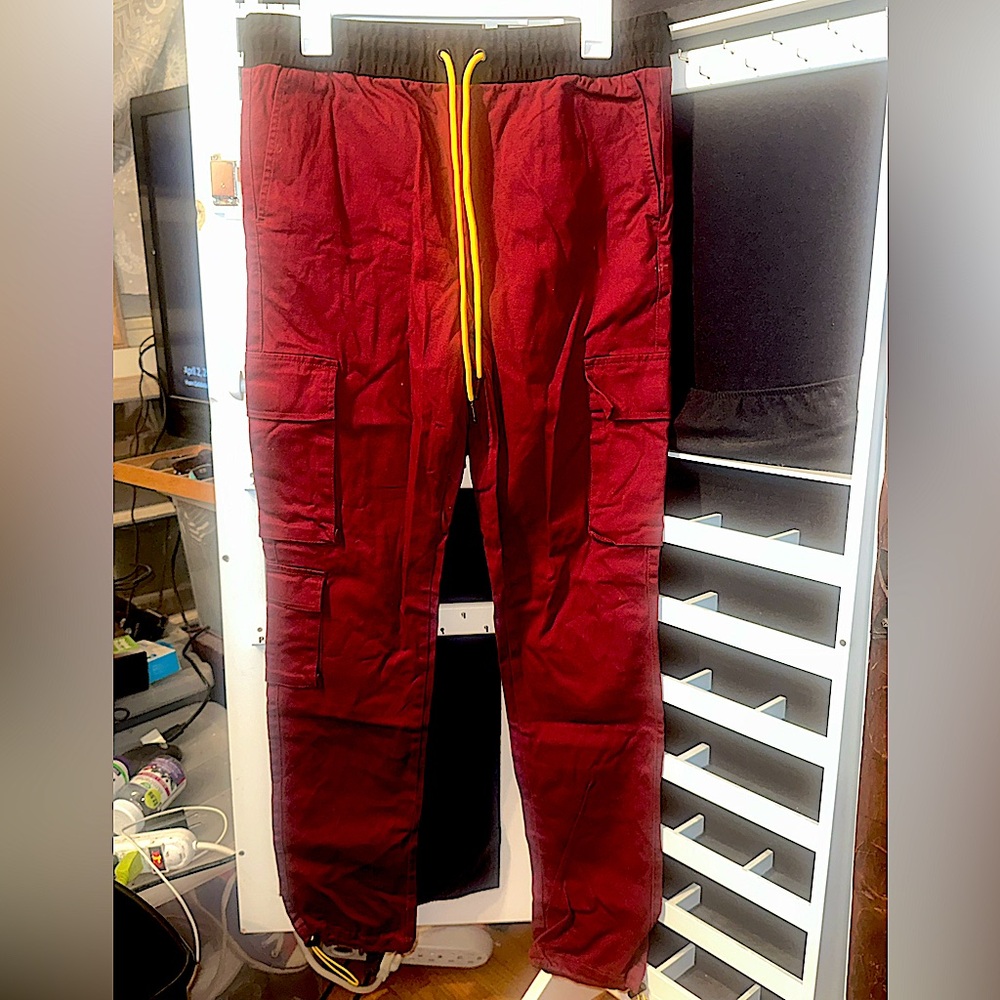 Young & Reckless NWT Exploit Cargo Burgundy Pants, Yellow Drawstring@Black Waist